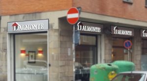insegna-lettere-acciaio